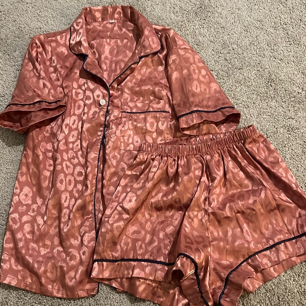 Pink cheetah print pajamas XS